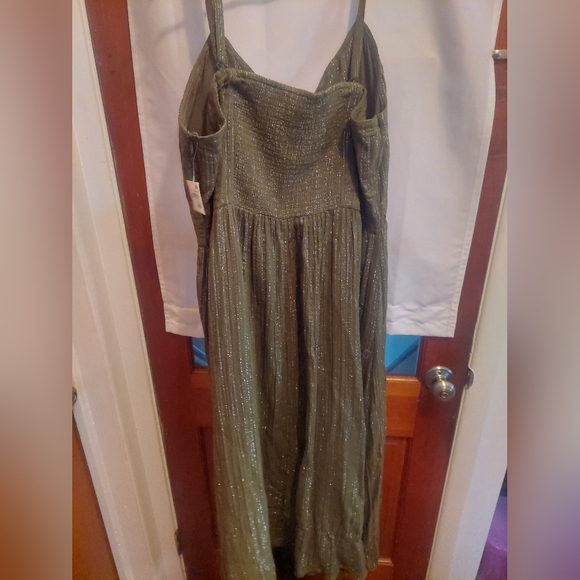 NWT PLUS size Bar III size 3x dress with slit - Picture 8 of 14